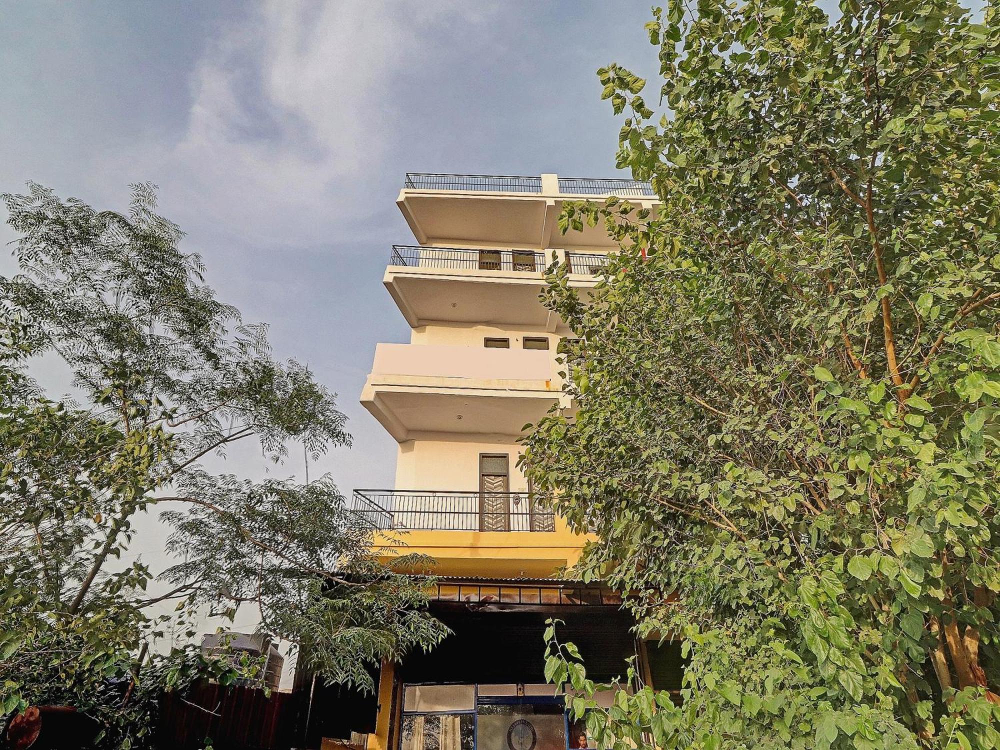 Spot On Hotel Blue Ray Ghaziabad Zewnętrze zdjęcie